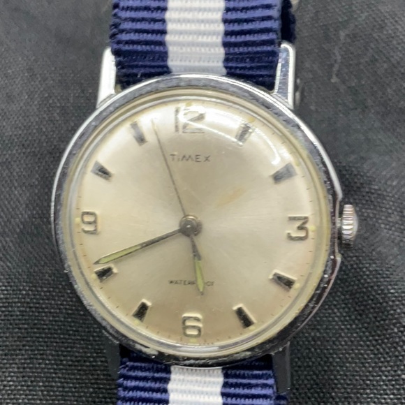 1968 Vintage Timex Marlin Runs. 33 MM Dial - Picture 2 of 7